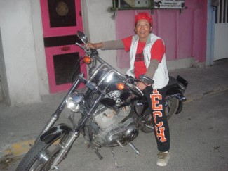 blanca en moto