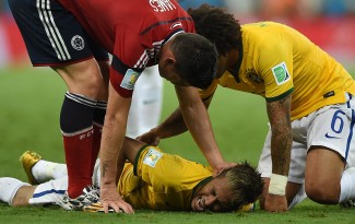 neymar-lesion-meme-video-broma-pelea-2014-mundial
