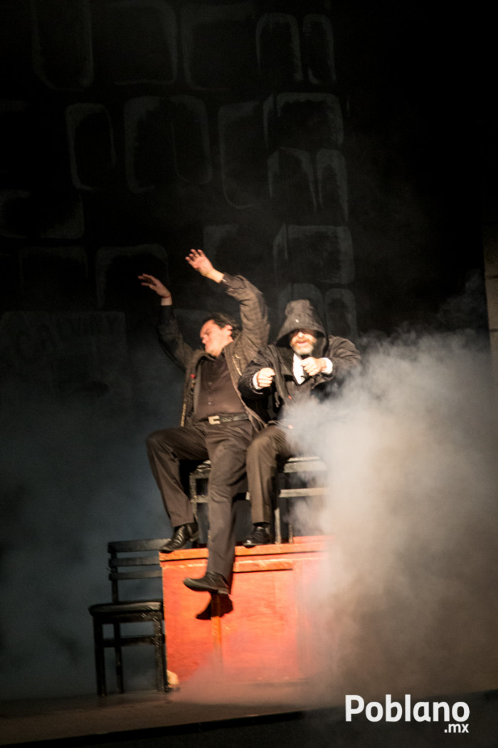 la-dama-de-negro-obra-teatro-12