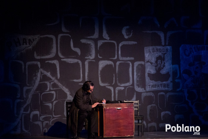 la-dama-de-negro-obra-teatro-3