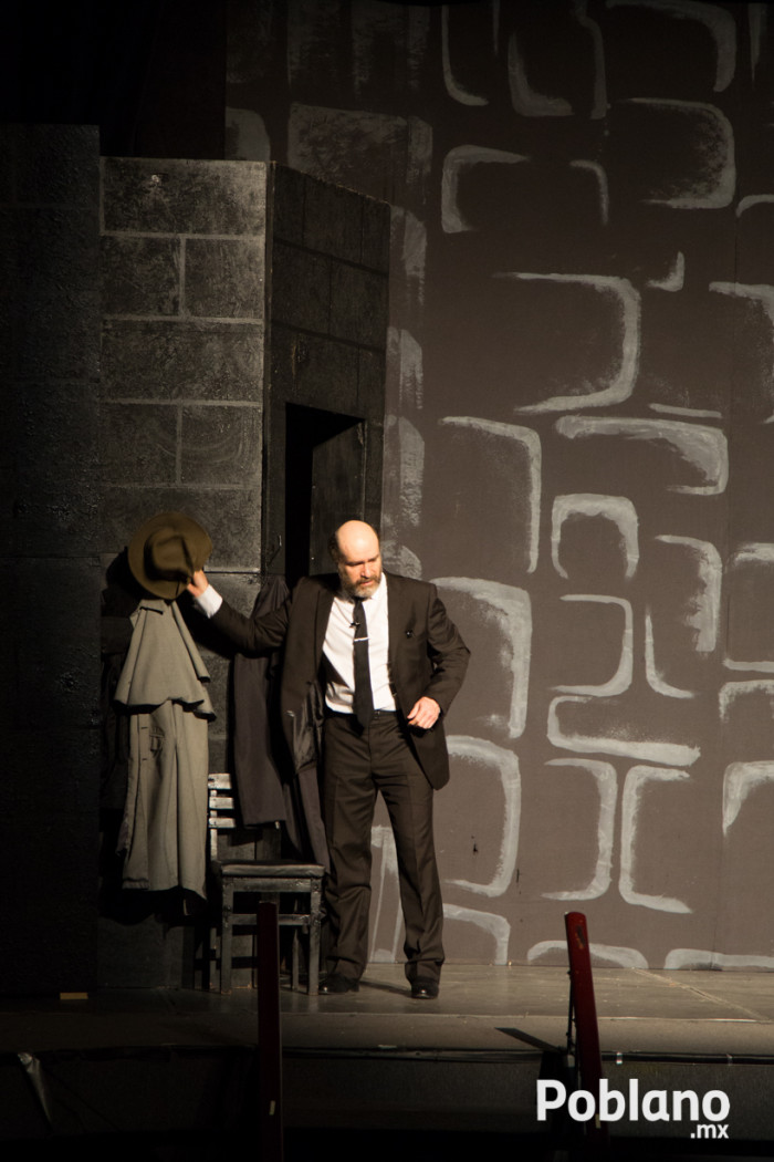 la-dama-de-negro-obra-teatro-4