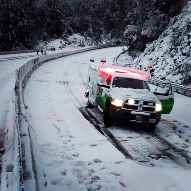 Nieve en Autopista México Puebla / Foto Por: @enriquematal