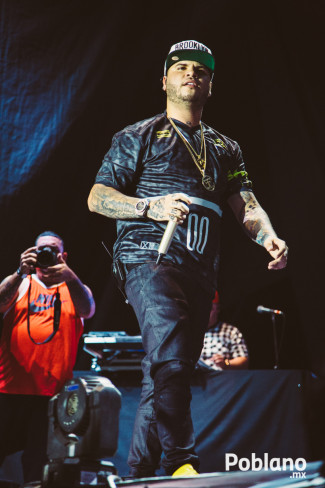 farruko-feria-de-puebla-2015 (6)