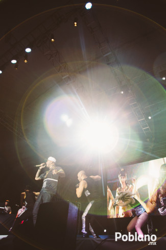 farruko-feria-de-puebla-2015 (8)