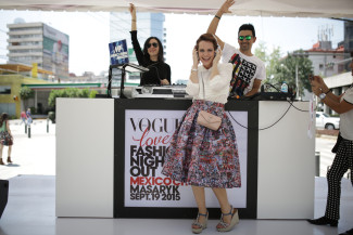 lo_mejor_de_fashions_night_out_2015_337427074_1840x1227