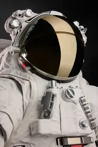 Ilustración digital que representa tecnología óptica avanzada para exploración lunar.